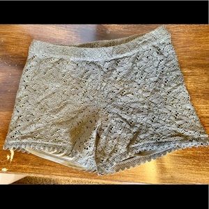 H&M lace shorts